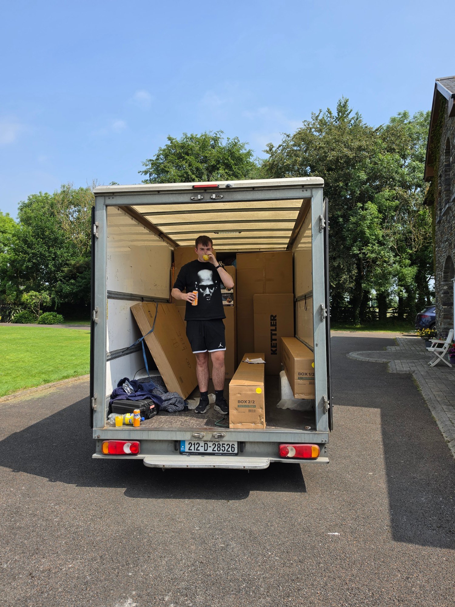 Delivery Dublin to Corck