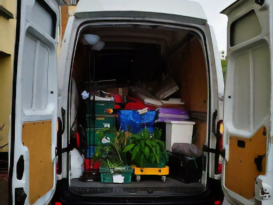house removals van